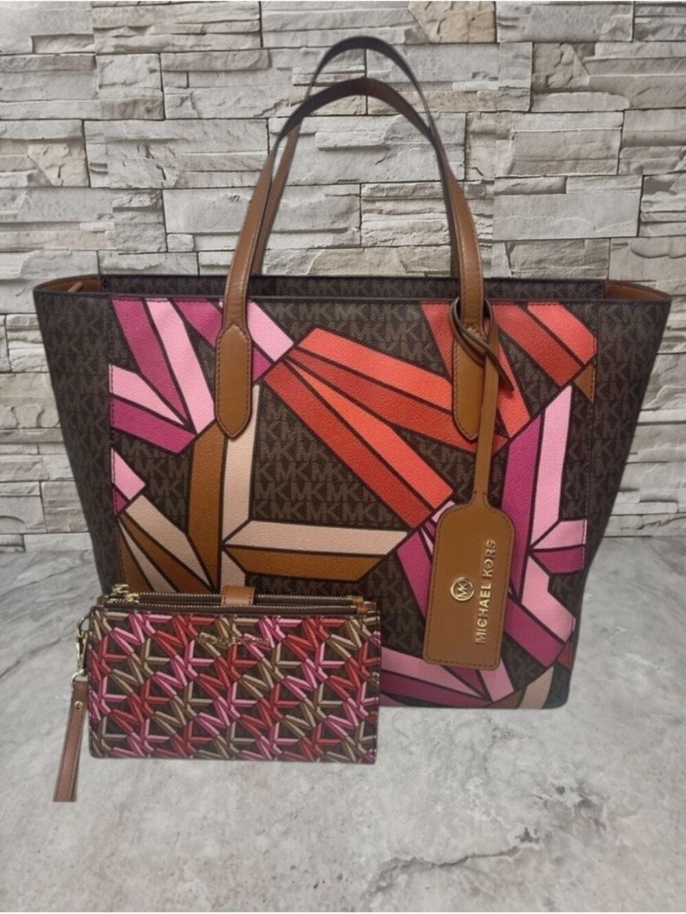 Michael Kors Sinclair Geometric 3D Grab Tote Brown/Red/Pink & Matching Wallet